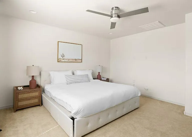 2437 E Alta Vista Rd — Photo 36