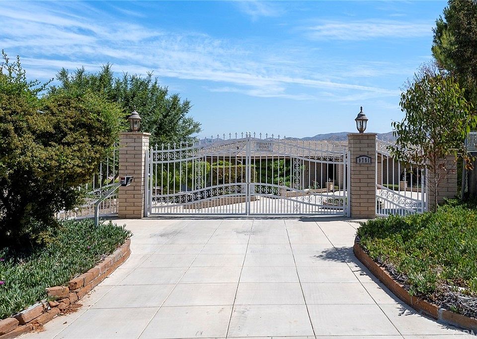 9751 Brier Ln, Santa Ana, CA 92705 Zillow