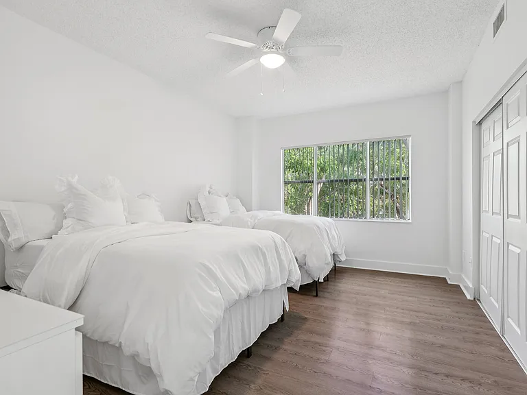 Windsor Castle Townhome Community — Photo 69