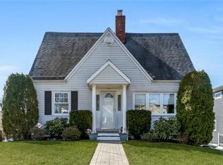 5 Greenmeadow Rd, Eastchester, NY 10709