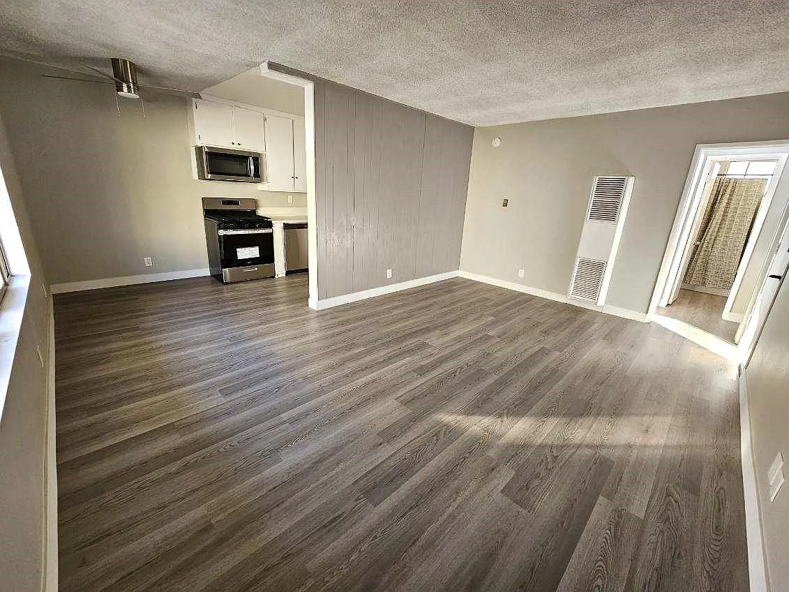 1 bed, 700 sqft, $2,195 — Photo 4