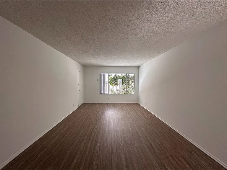 1953 Overland Ave #3 — Photo 6