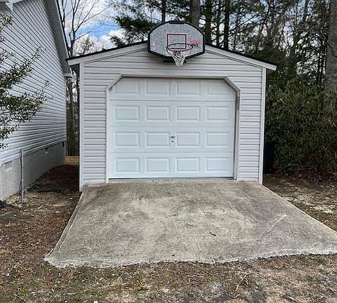 2nd image of 84 Barnwell Acres Dr