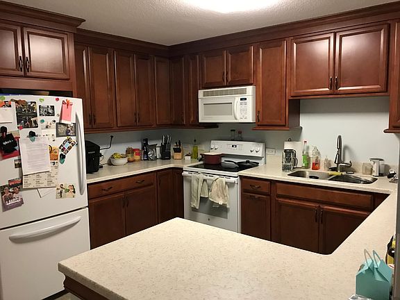 Spacious newly remodeled kitchen
