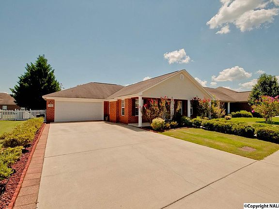 3rd image of 5012 Blakemore Dr SE