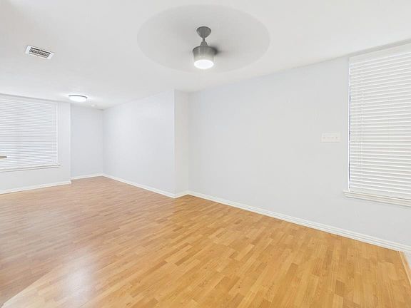 2nd image of 2409 Leon St APT 201