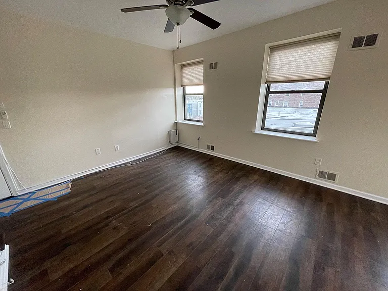 Walnut Ave — Photo 8
