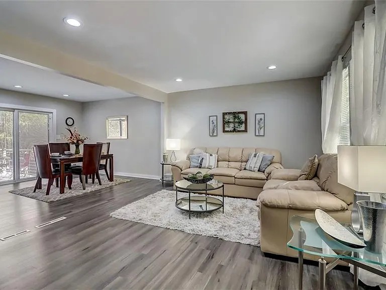 3231 Amhurst Dr NW — Photo 4