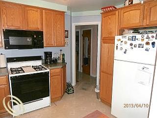 4th image of 15562 Oconnor Ave