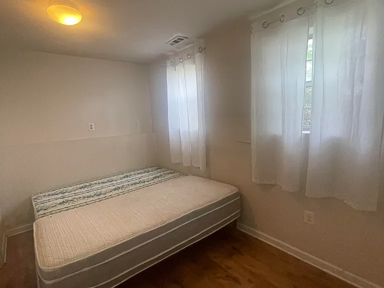 7810 Somerset Ct — Photo 4