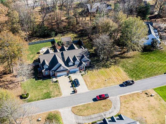 4th image of 1552 Gleneagles Dr