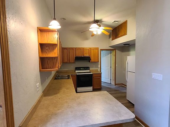 3rd image of 813 N 2nd St APT D