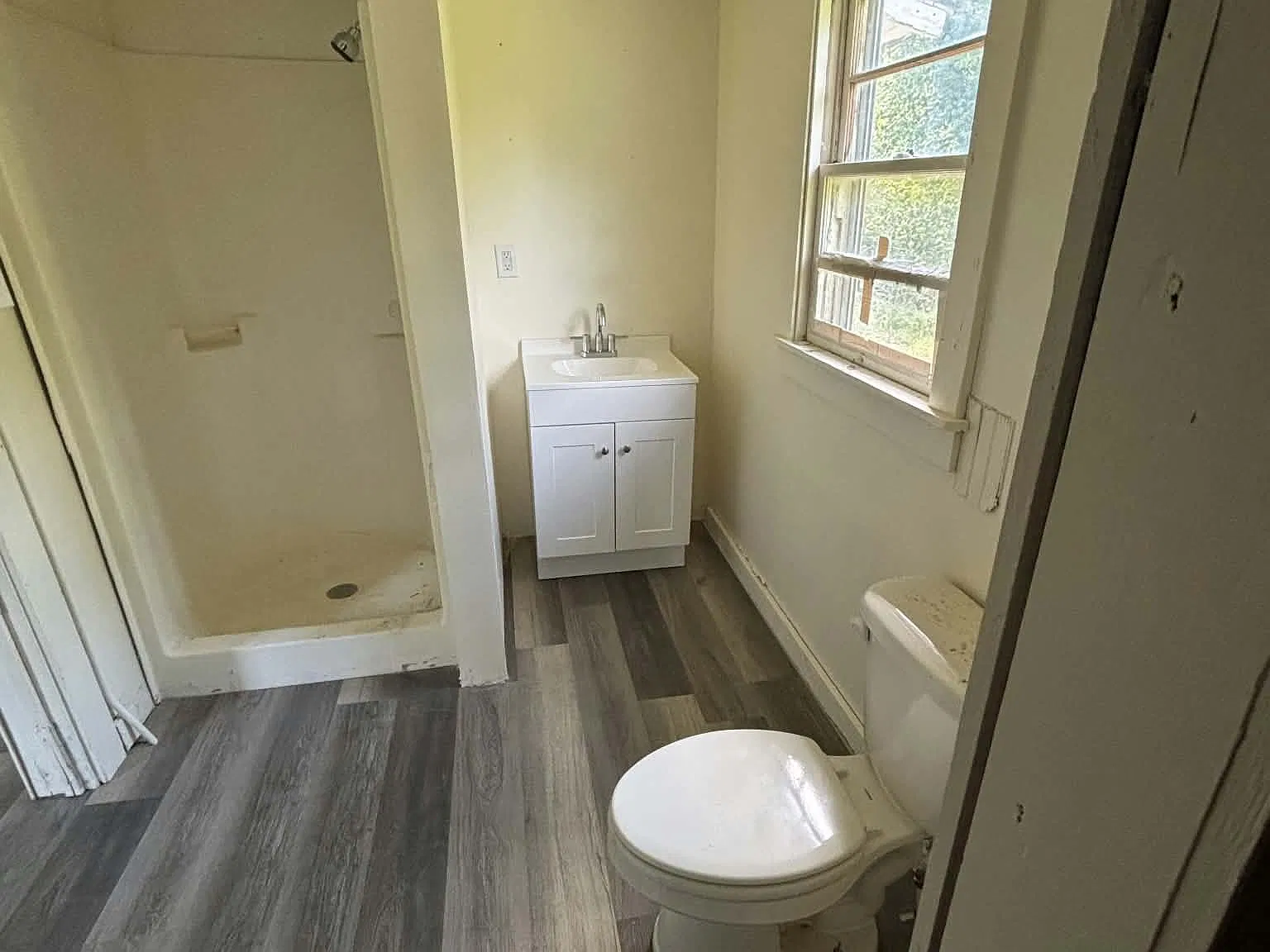 2 bed, 1000 sqft, $1,000 — Photo 2