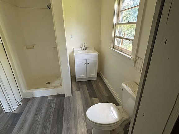 3rd image of 55 Cochran Pl