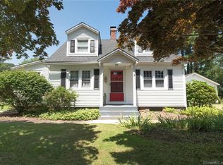 13 High Bridge Rd, Sandy Hook, CT 06482