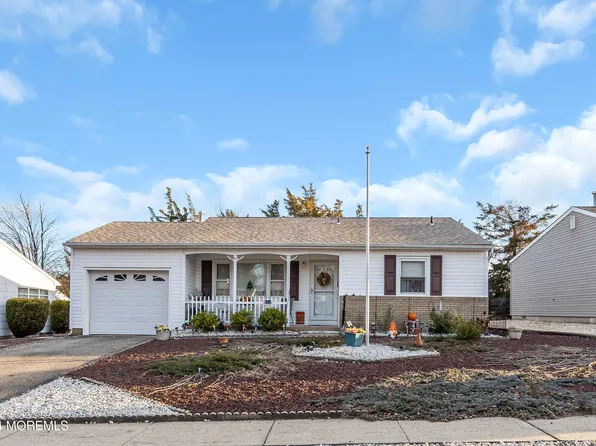 69 Eton Road, Toms River, NJ 08757