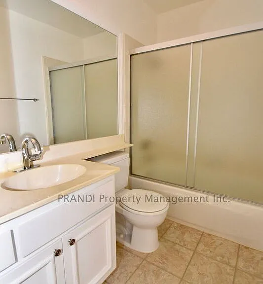 1033 Susan Way — Photo 15