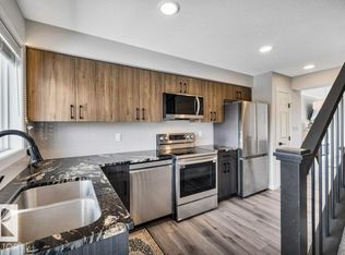 1530 Tamarack Blvd NW #28, Edmonton, AB T6T2E6