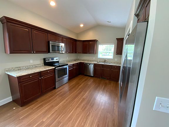 4th image of 7309 Greenlawn Dr