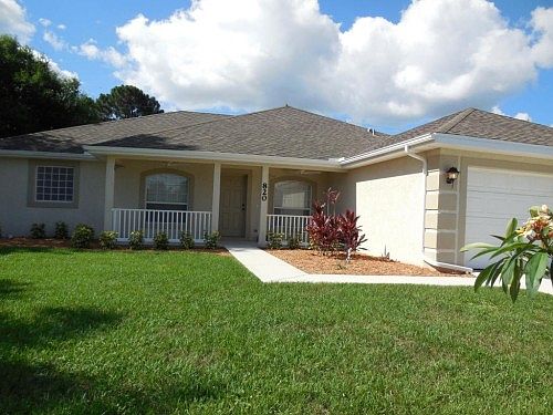 3rd image of 820 SW Tulip Blvd