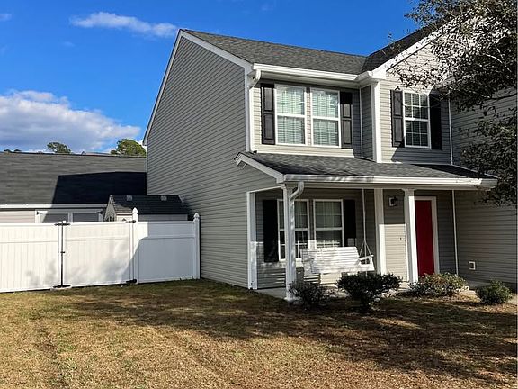 2nd image of 605 Granite Ct