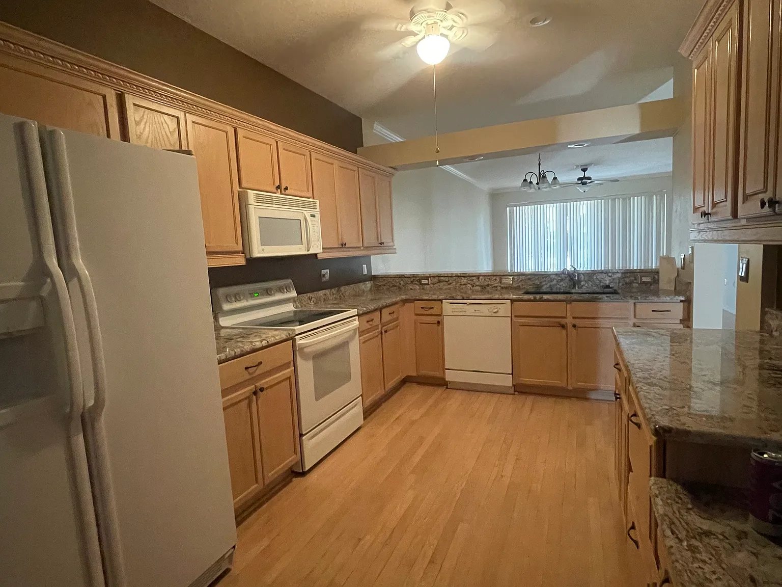 2 bed, 1332 sqft, $2,000 — Photo 2