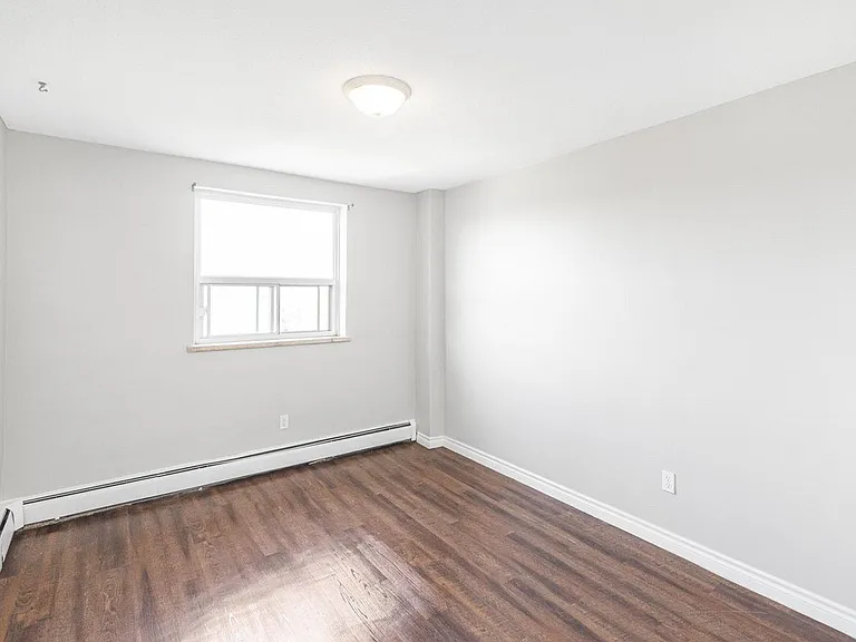 230 Montmorency Dr — Photo 11