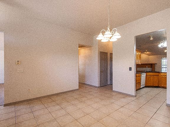 4th image of 1213 Sumac Dr
