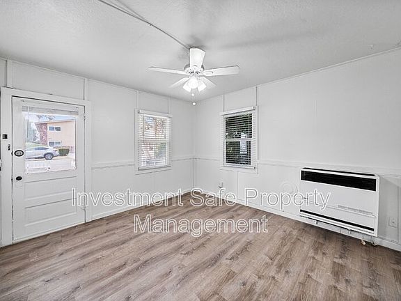 3rd image of 4653 Utah St