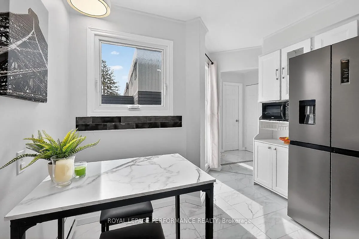 3 bed, $2,500 — Photo 3