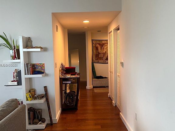 4th image of 601 NE 23rd St #1103