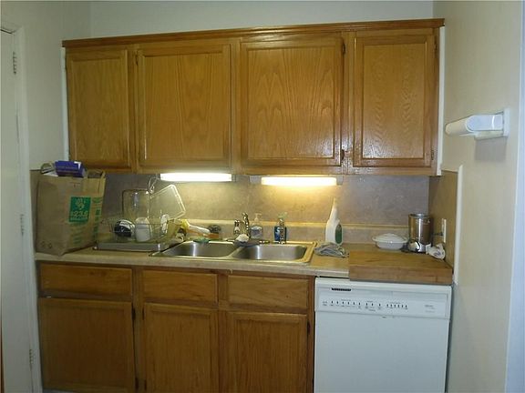 3rd image of 7715 Nesbitt Dr