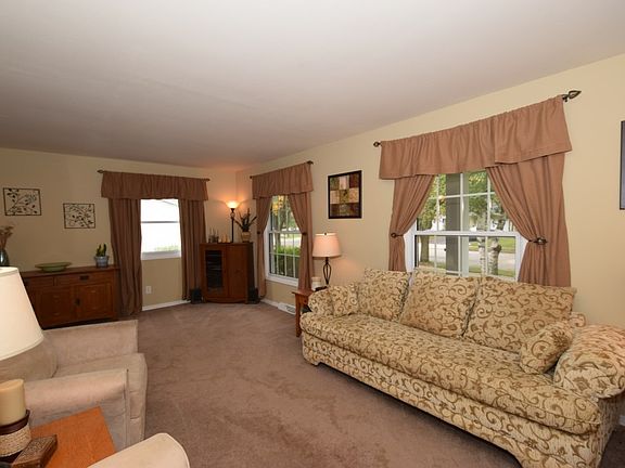 4th image of 2314 Misty Ln