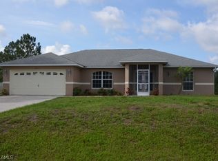 2711 44th St W, Lehigh Acres, FL 33971