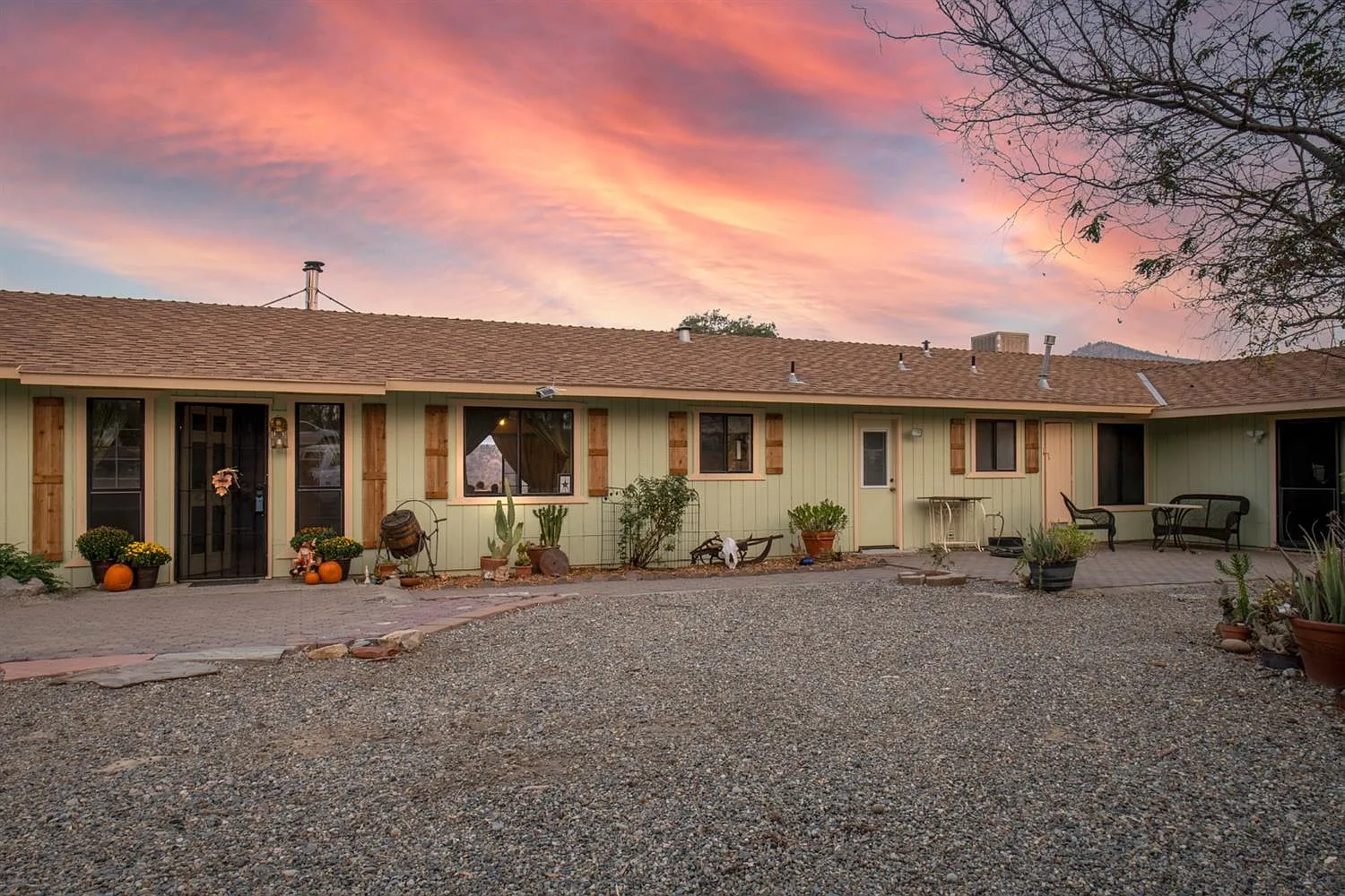29162 Teresa Springs Rd photo 1