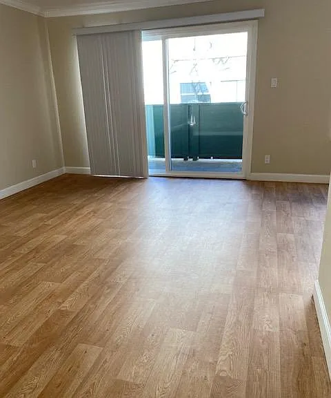1029 El Camino Real #2 — Photo 15