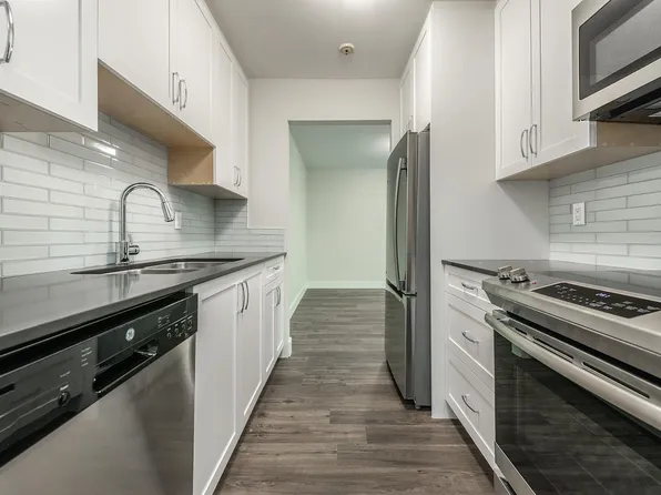 Brentwood Tower Apartments