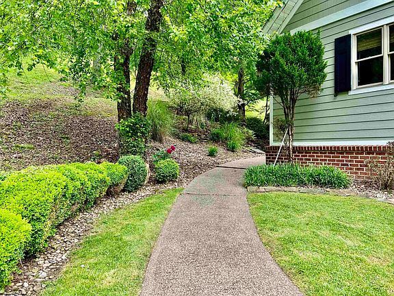 5th image of 14 Woodcliff Dr