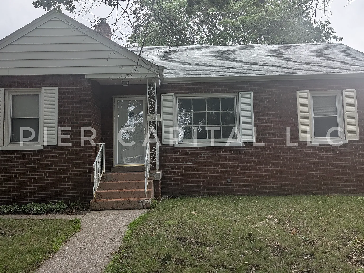 3 bed, 1044 sqft, $1,695 — Photo 1