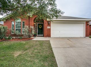 8337 Riversprings Dr, Hurst, TX 76053