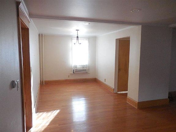 3rd image of 705 Main St S