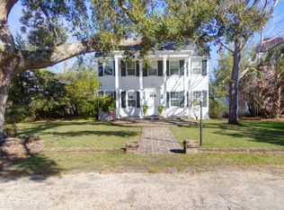 3 Shaftsbury Ln, Charleston, SC 29401