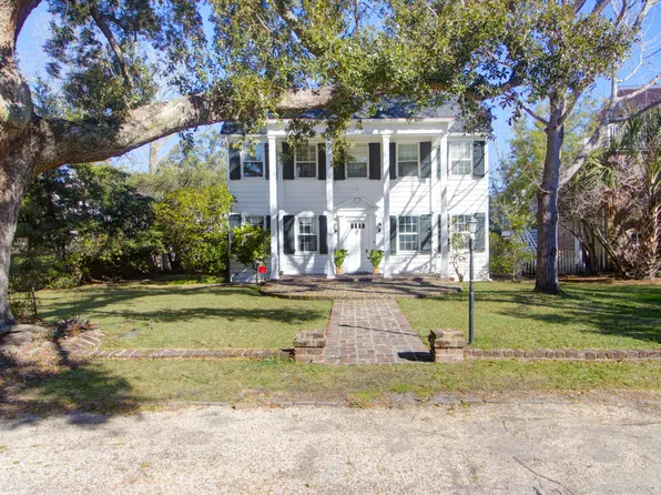 3 Shaftsbury Ln, Charleston, SC 29401