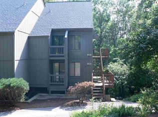 9116 S Pointe Ridge Ln, Bloomington, IN 47401