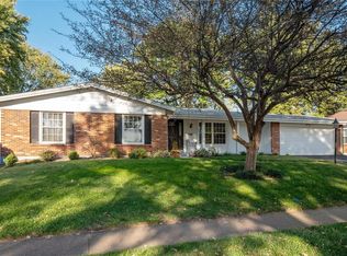 11201 Queensway Dr, Saint Louis, MO 63146