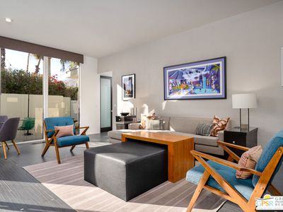 130 W Racquet Club Rd UNIT 401, Palm Springs, CA, 92262
