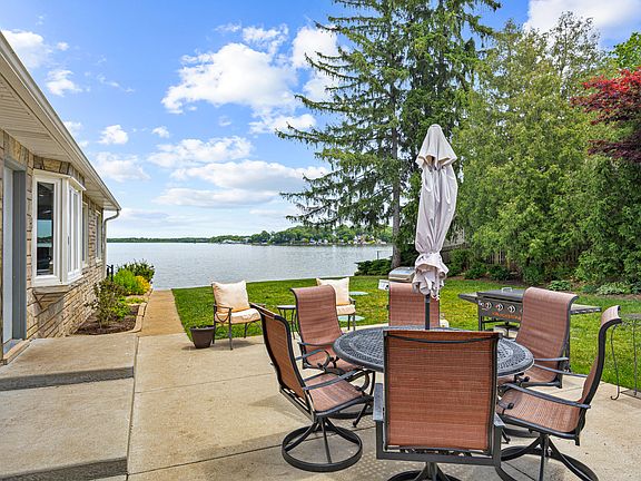 3rd image of 183 Riverside Island Dr