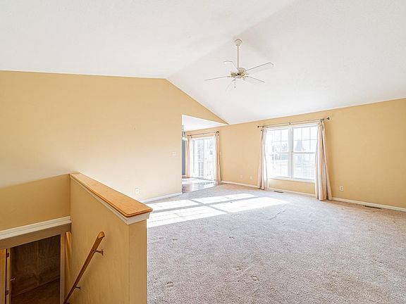 3rd image of 3446 Glenn Oak Dr