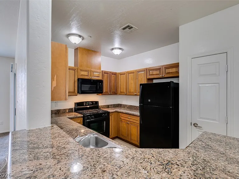 6868 Sky Pointe Dr #2068 — Photo 13