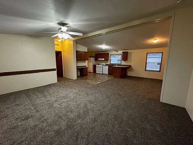 7194 N Hemlock Ln — Photo 1